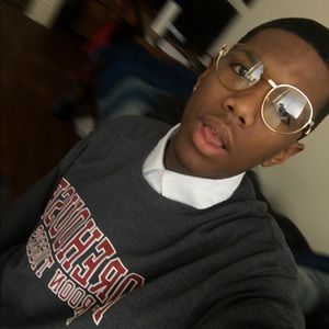 Meet your Posher, Carlton